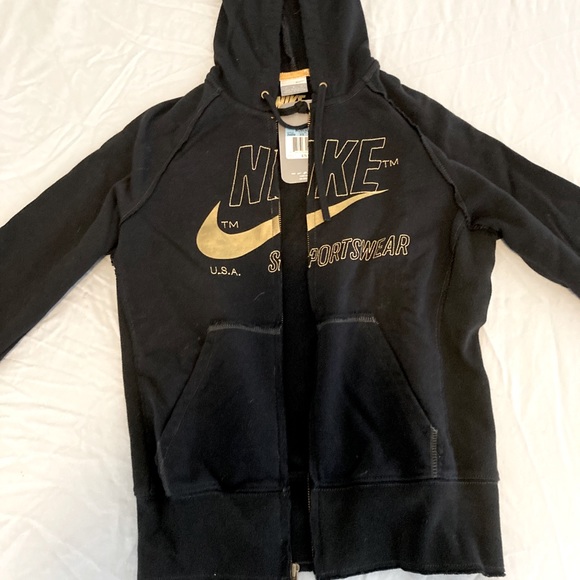 Nike Tops - Nike zip up sweatshirt NEW WITH TAGS